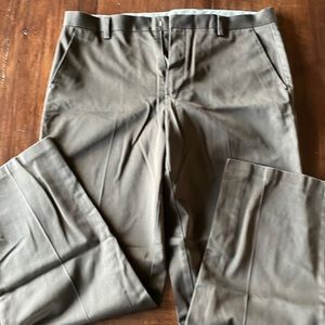 2/$15 Dockers brown mens 38w 32l